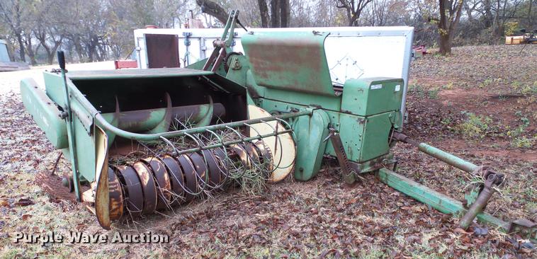 image for item AO9368 John Deere 224WS square baler