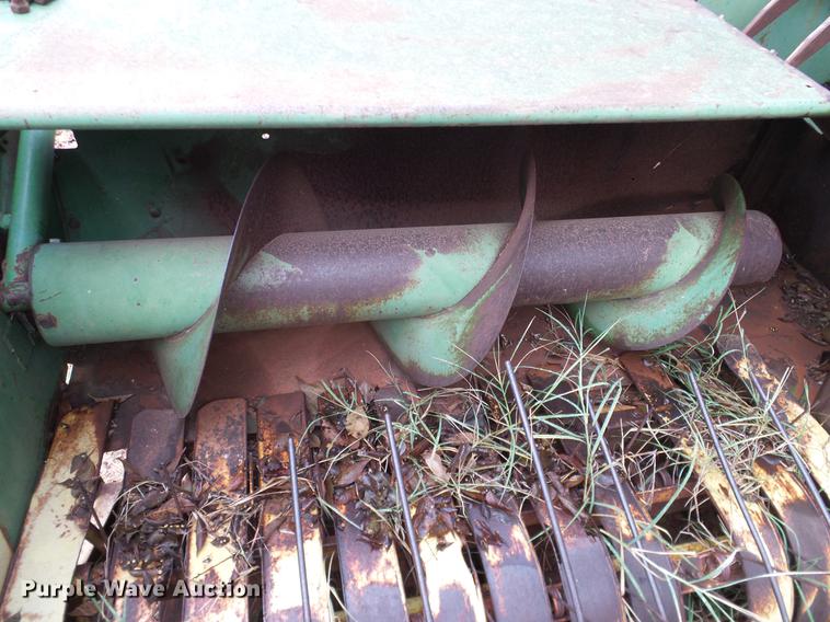 image for item AO9368 John Deere 224WS square baler