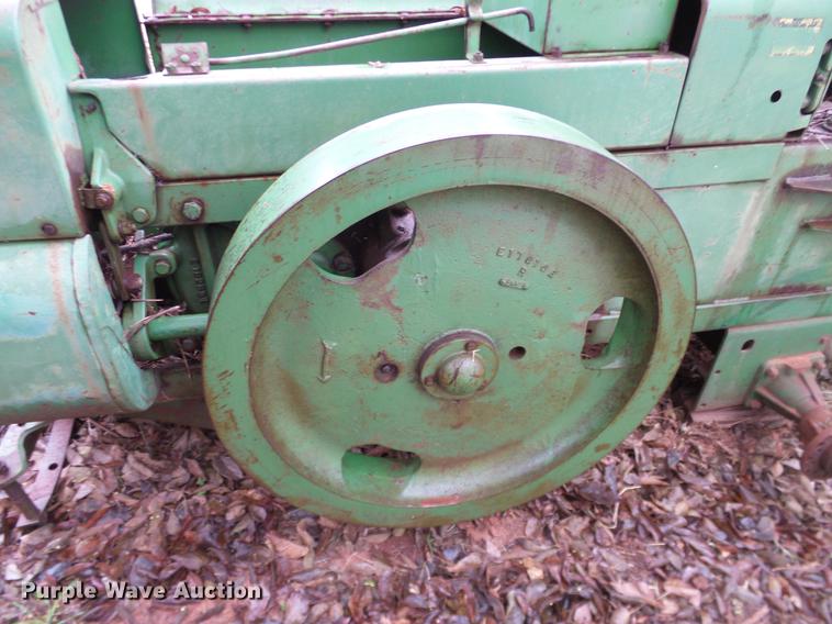 image for item AO9368 John Deere 224WS square baler
