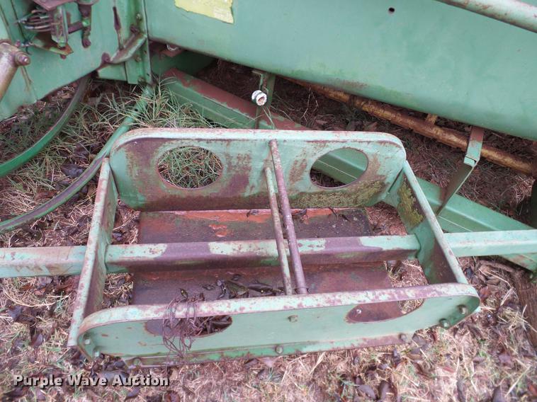image for item AO9368 John Deere 224WS square baler