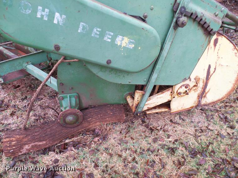 image for item AO9368 John Deere 224WS square baler