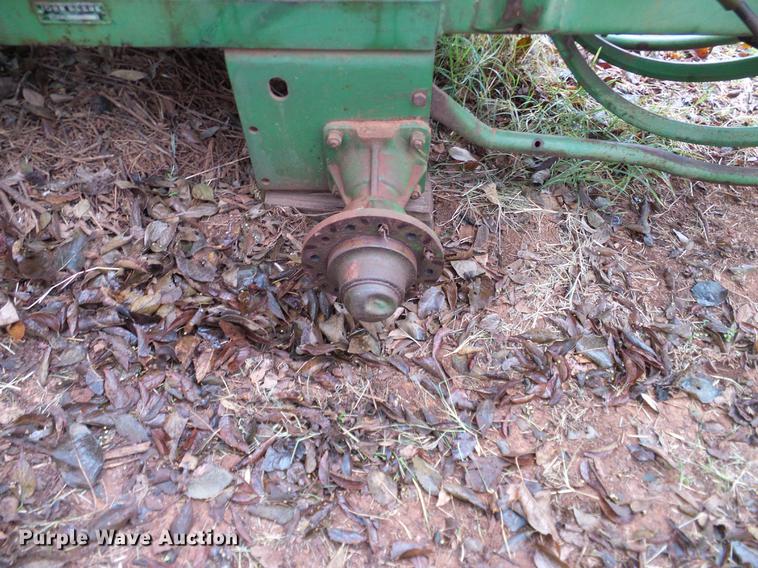 image for item AO9368 John Deere 224WS square baler