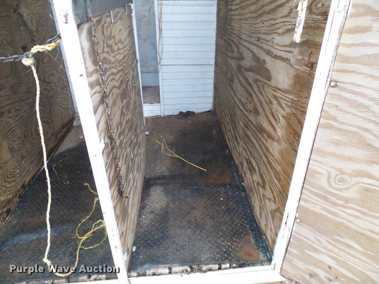 image for item AO9374 Shop built horse trailer