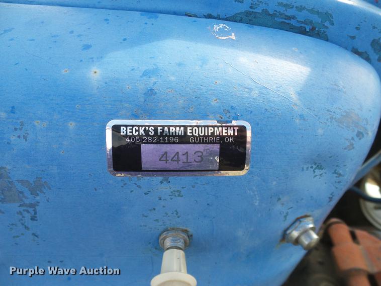 image for item AZ9374 1962 Ford 2000 tractor