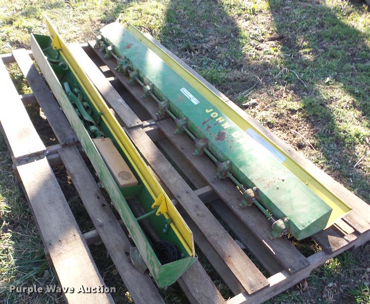 image for item BI9572 John Deere seed boxes