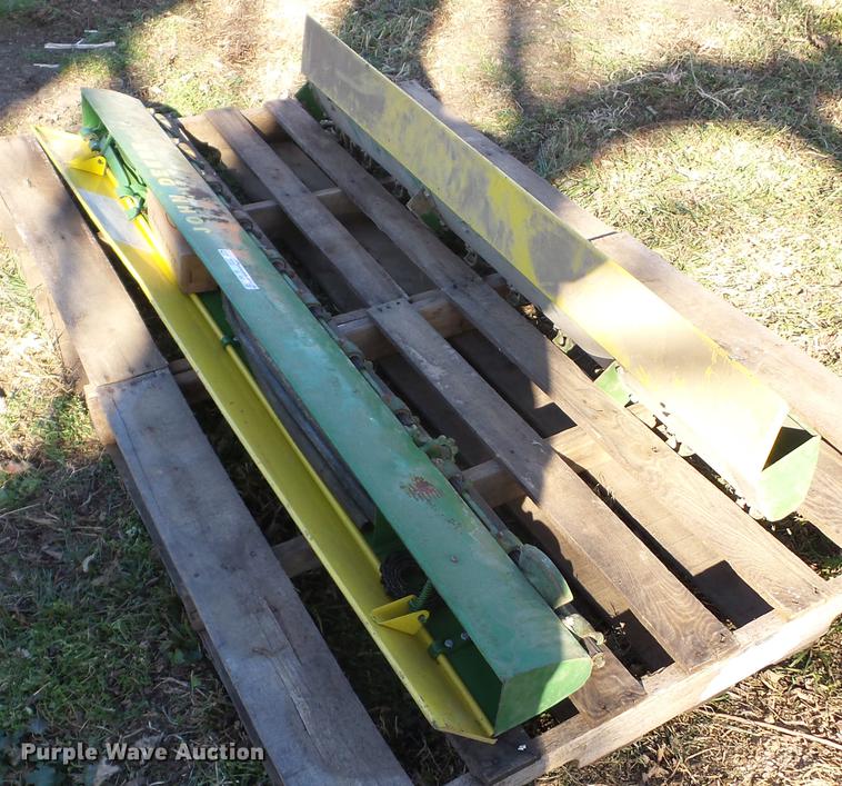 image for item BI9572 John Deere seed boxes