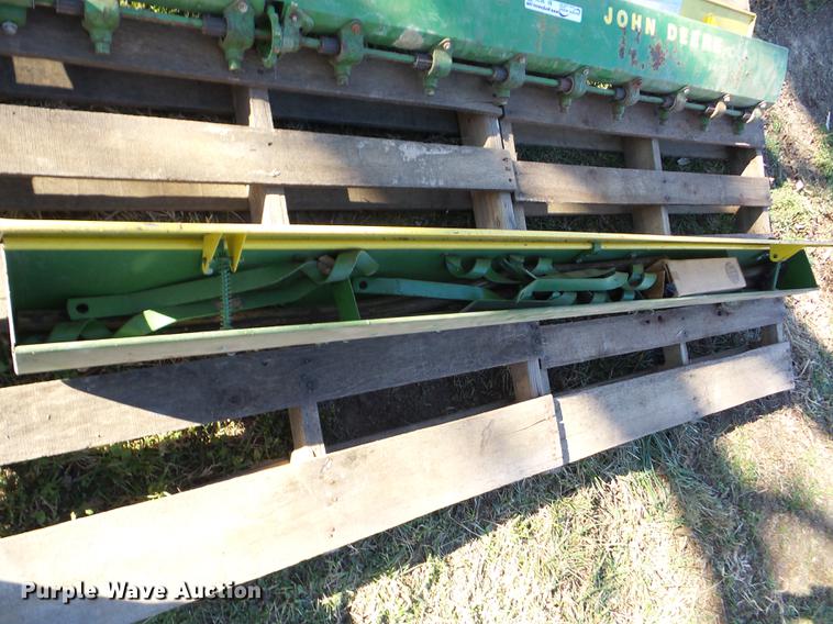 image for item BI9572 John Deere seed boxes