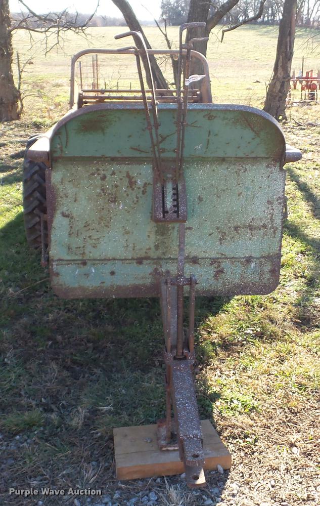image for item BI9573 John Deere R Series 1 manure spreader