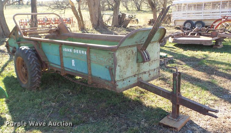 image for item BI9573 John Deere R Series 1 manure spreader