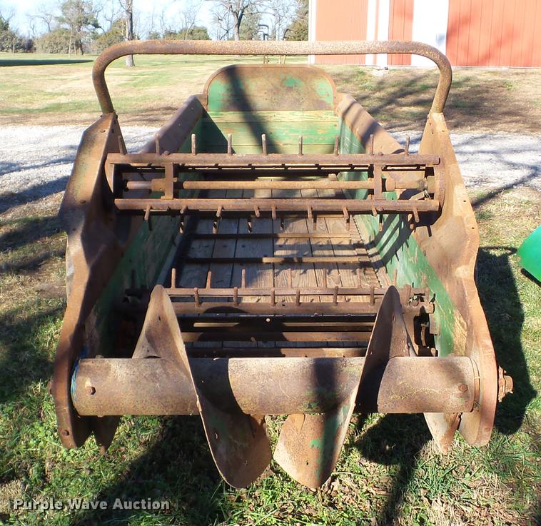 image for item BI9573 John Deere R Series 1 manure spreader