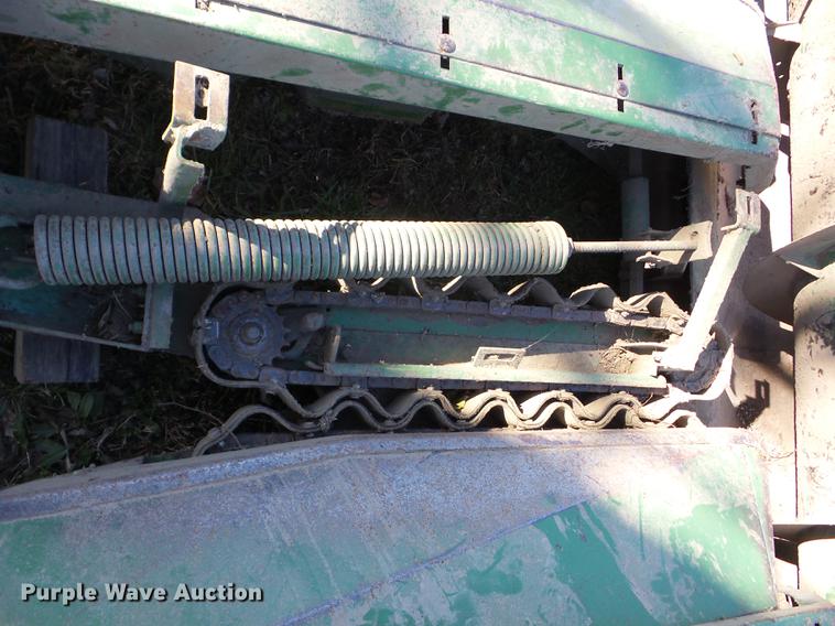 image for item BI9575 John Deere 653 row crop header