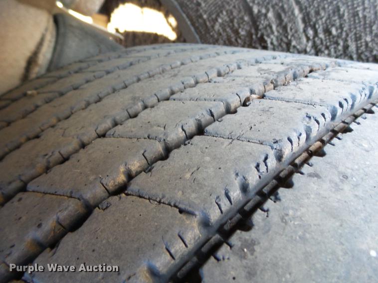 image for item BJ9925 2008 Wilson DWG-550WB live bottom trailer