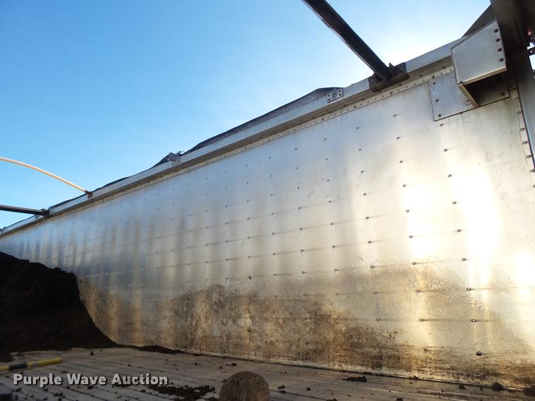 image for item BJ9925 2008 Wilson DWG-550WB live bottom trailer