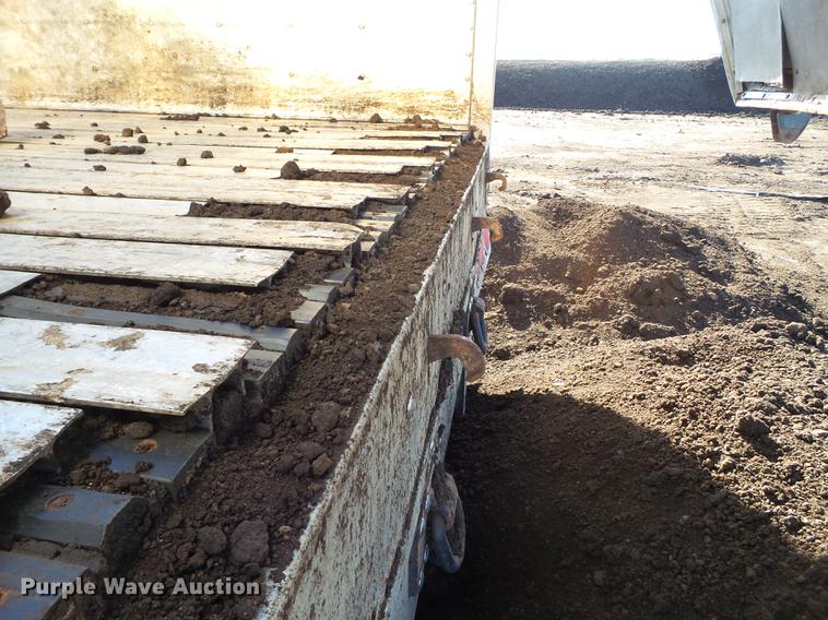 image for item BJ9925 2008 Wilson DWG-550WB live bottom trailer