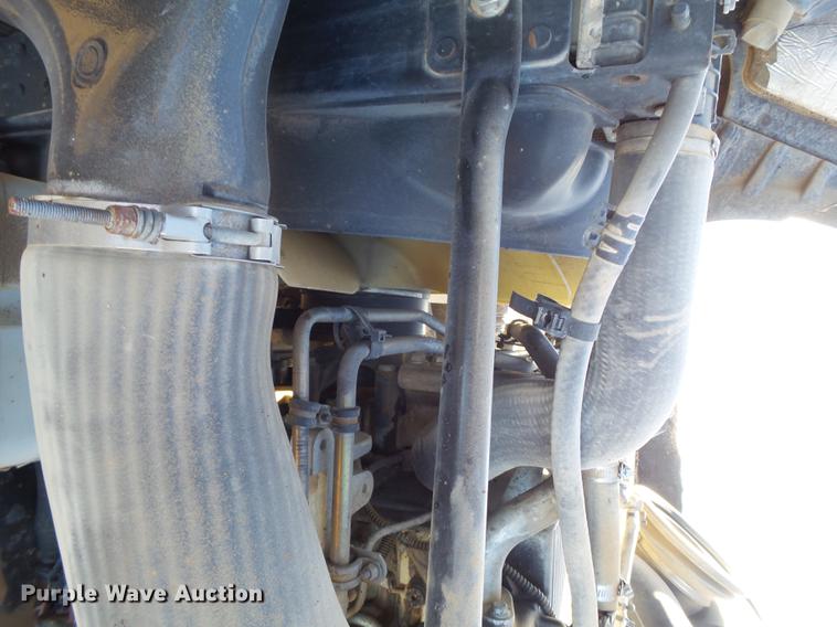 image for item BJ9926 2007 Freightliner Columbia semi truck