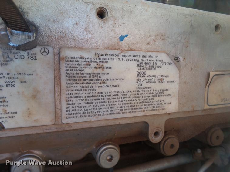 image for item BJ9926 2007 Freightliner Columbia semi truck