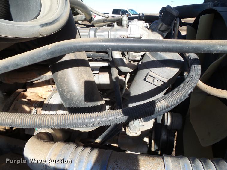 image for item BJ9926 2007 Freightliner Columbia semi truck