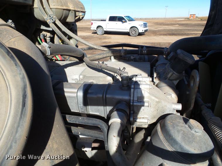 image for item BJ9926 2007 Freightliner Columbia semi truck