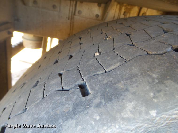 image for item BJ9927 2008 Wilson DWG-550WB live bottom trailer