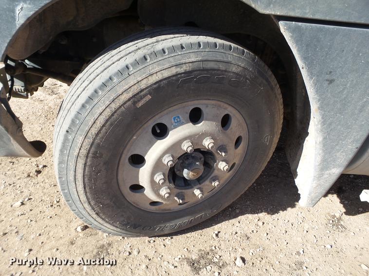 image for item BJ9928 2007 Freightliner Columbia semi truck