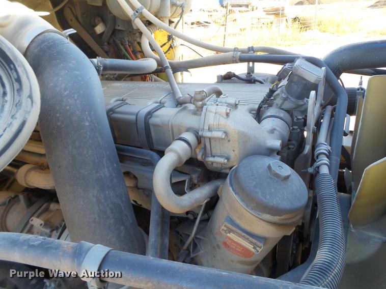 image for item BJ9928 2007 Freightliner Columbia semi truck