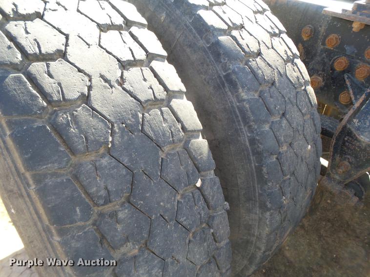 image for item BJ9929 1998 Mack CH613 semi truck