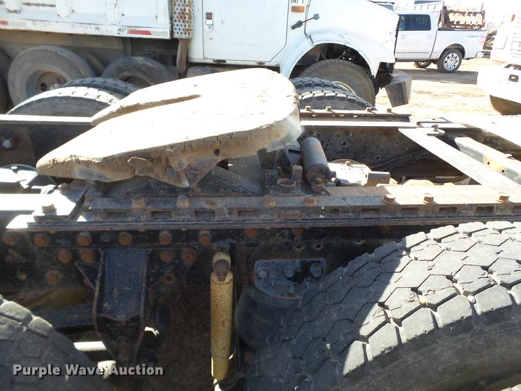 image for item BJ9929 1998 Mack CH613 semi truck