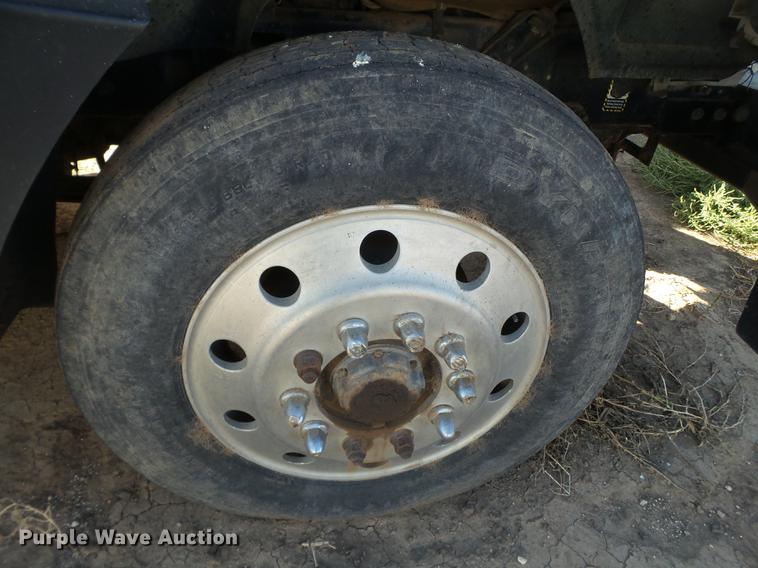 image for item BJ9929 1998 Mack CH613 semi truck