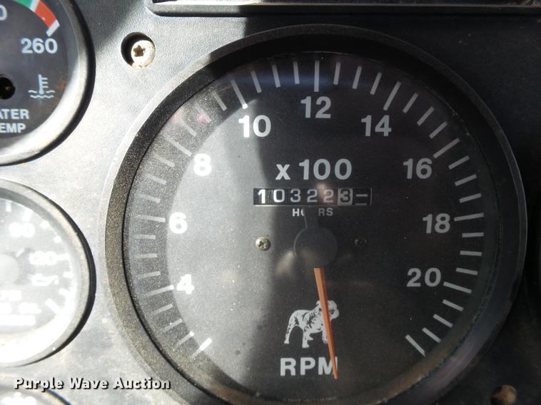 image for item BJ9929 1998 Mack CH613 semi truck