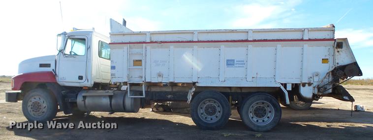 image for item BJ9930 1998 Mack CH613 manure spreader truck