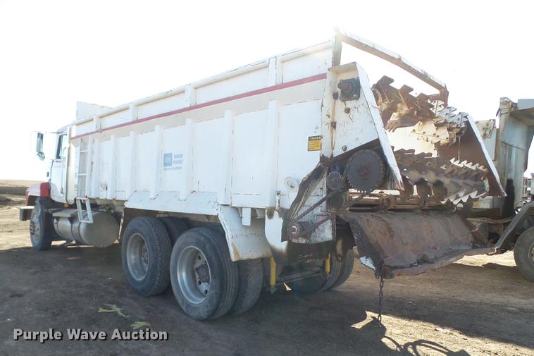 image for item BJ9930 1998 Mack CH613 manure spreader truck