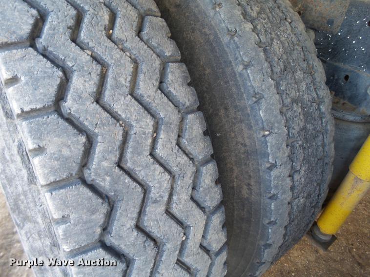 image for item BJ9930 1998 Mack CH613 manure spreader truck