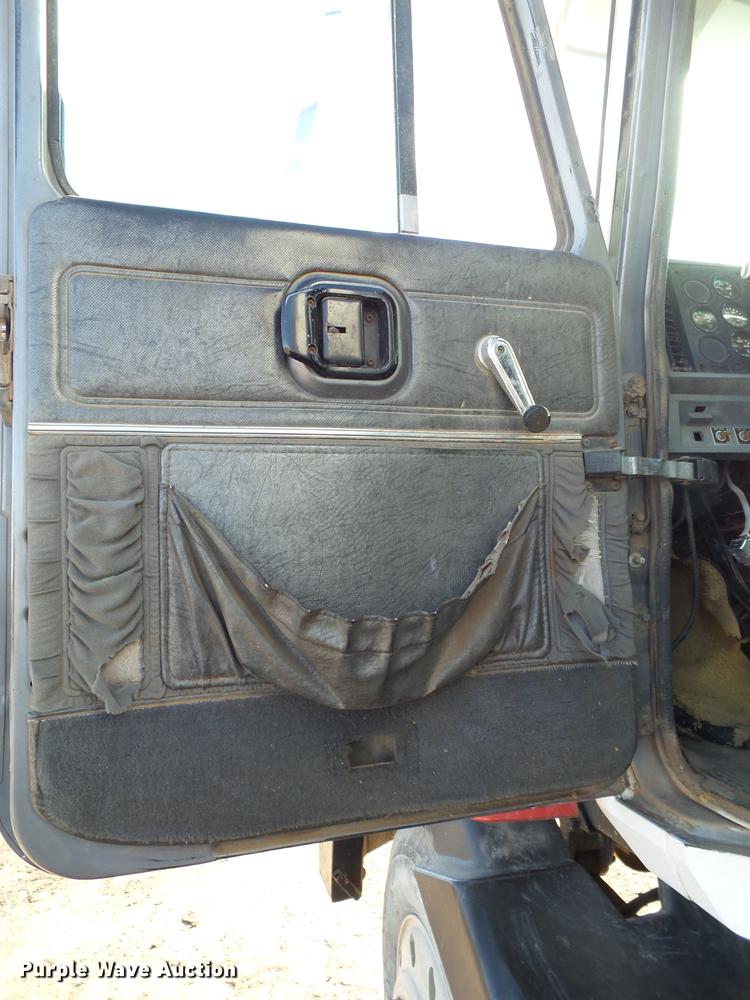 image for item BJ9930 1998 Mack CH613 manure spreader truck