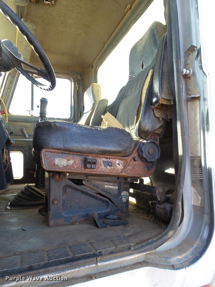 image for item BJ9930 1998 Mack CH613 manure spreader truck