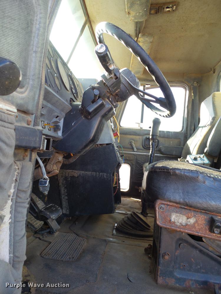 image for item BJ9930 1998 Mack CH613 manure spreader truck