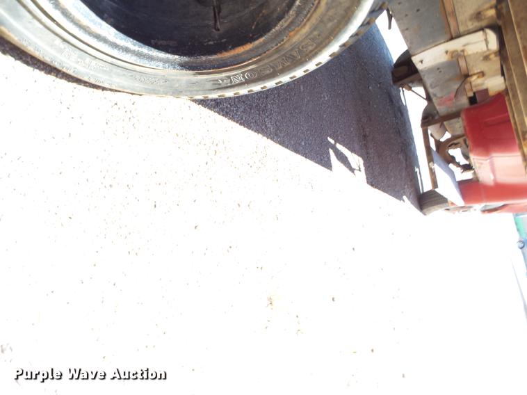 image for item BJ9954 1968 Ford 600 grain truck