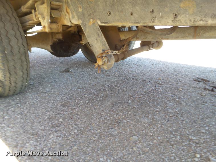 image for item BJ9954 1968 Ford 600 grain truck