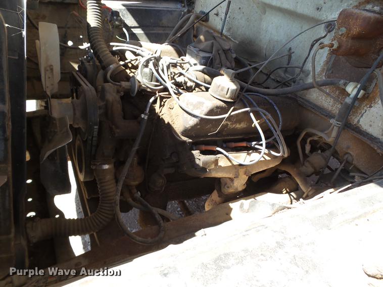 image for item BJ9954 1968 Ford 600 grain truck