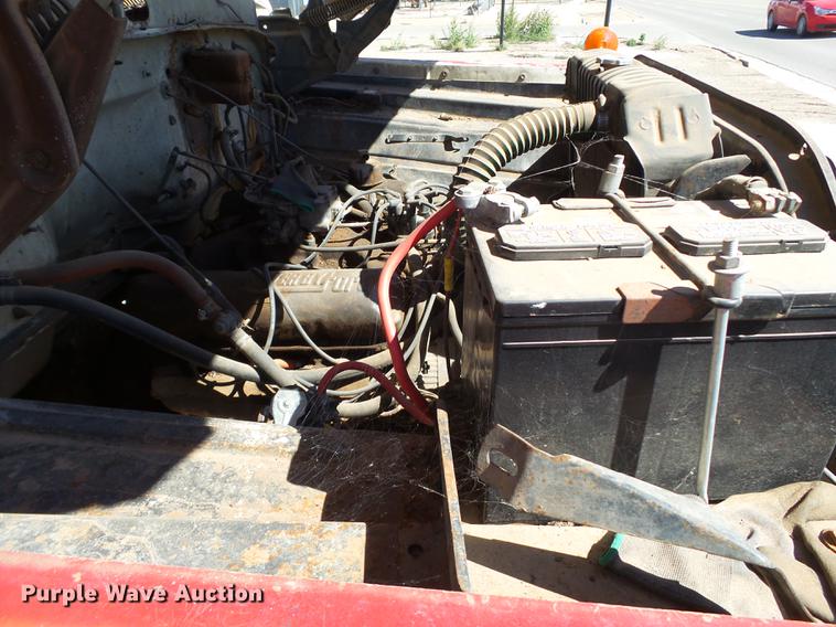 image for item BJ9954 1968 Ford 600 grain truck