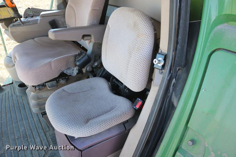 image for item BK9258 2013 John Deere S670 STS combine