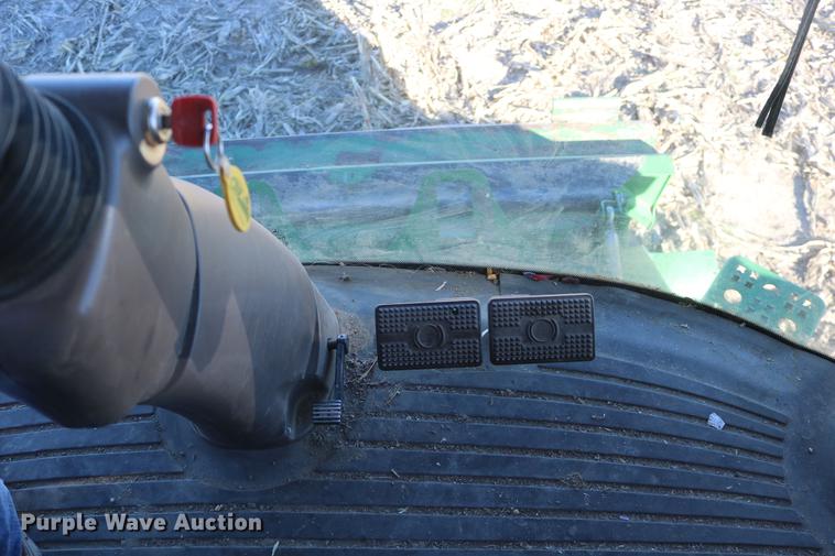 image for item BK9258 2013 John Deere S670 STS combine