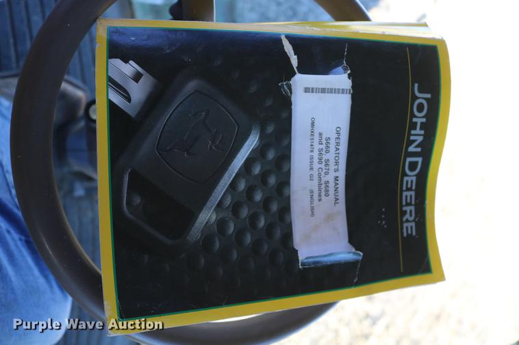 image for item BK9258 2013 John Deere S670 STS combine