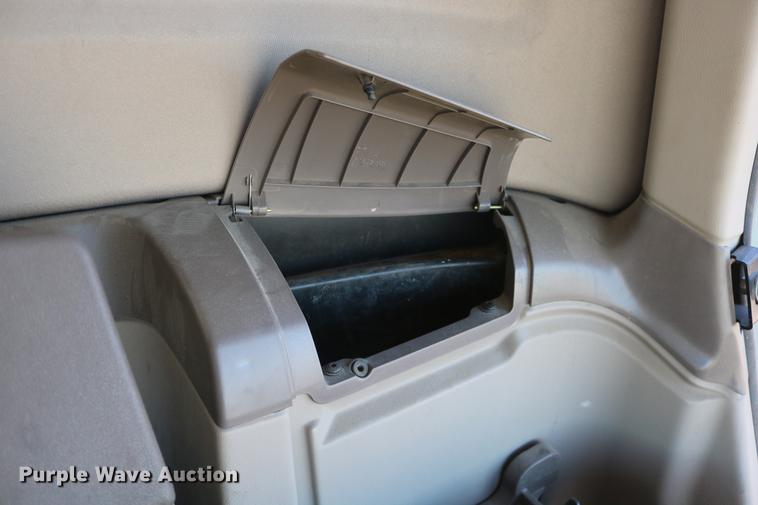 image for item BK9258 2013 John Deere S670 STS combine