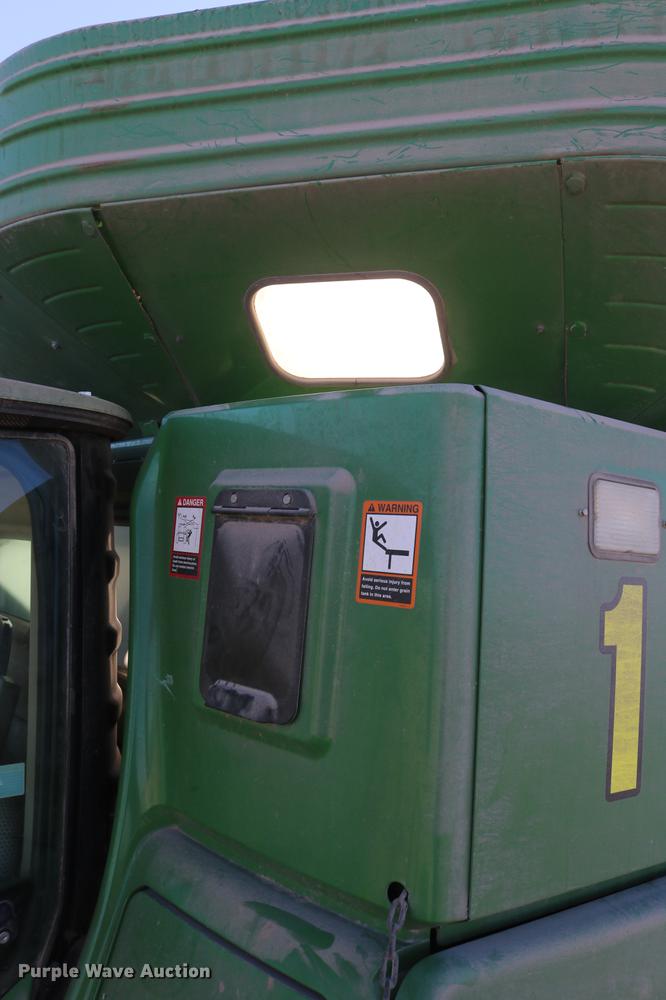 image for item BK9258 2013 John Deere S670 STS combine