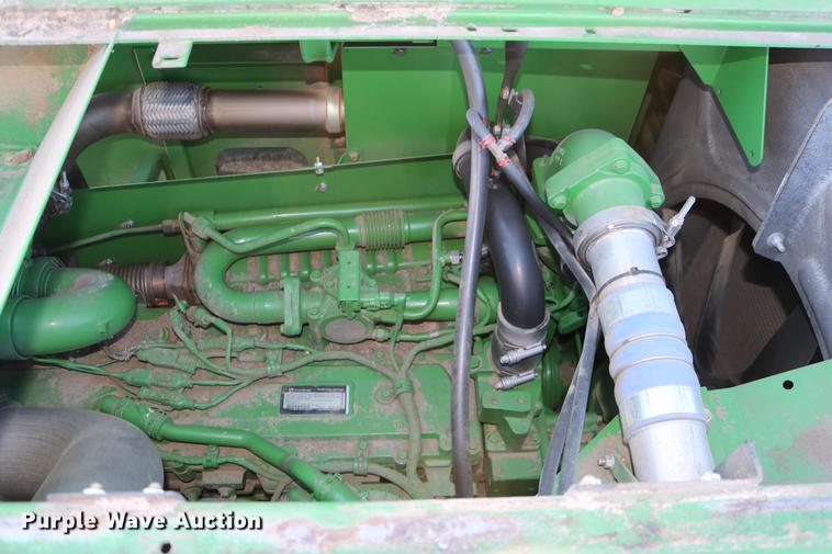 image for item BK9258 2013 John Deere S670 STS combine