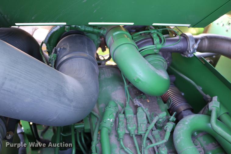 image for item BK9258 2013 John Deere S670 STS combine