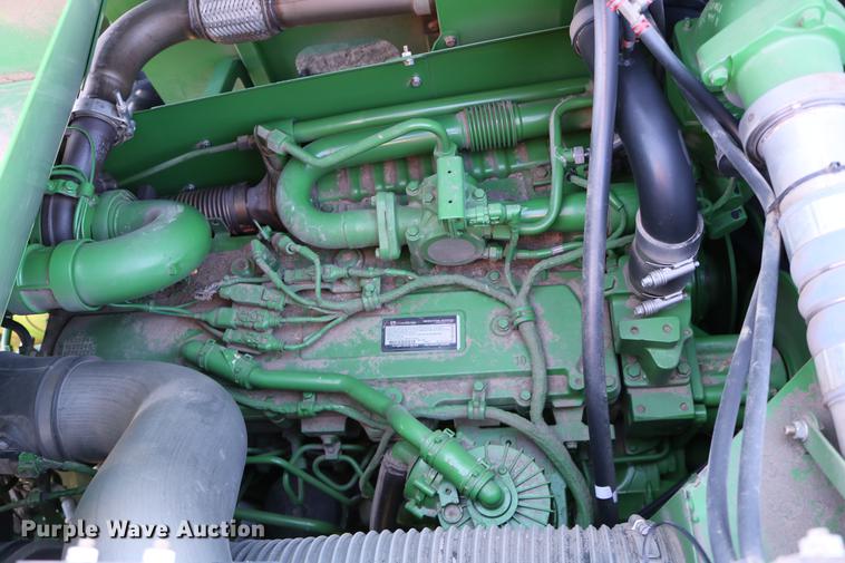 image for item BK9258 2013 John Deere S670 STS combine