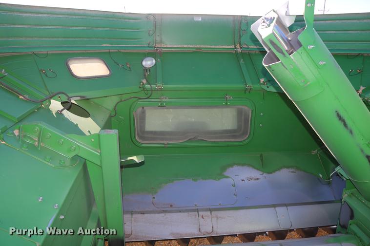 image for item BK9258 2013 John Deere S670 STS combine