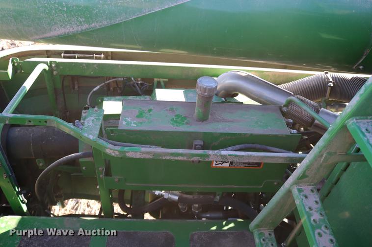 image for item BK9258 2013 John Deere S670 STS combine