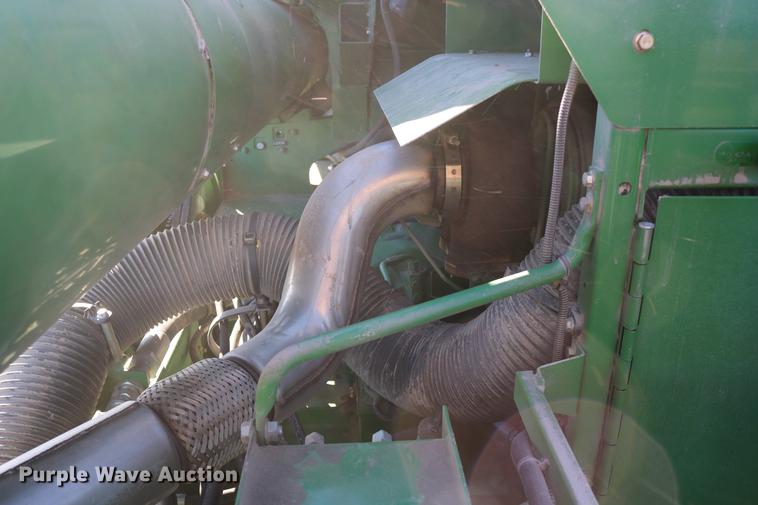 image for item BK9258 2013 John Deere S670 STS combine